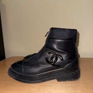 CHANEL Calfskin Nylon CC Black Leather Ankle Snow Boots